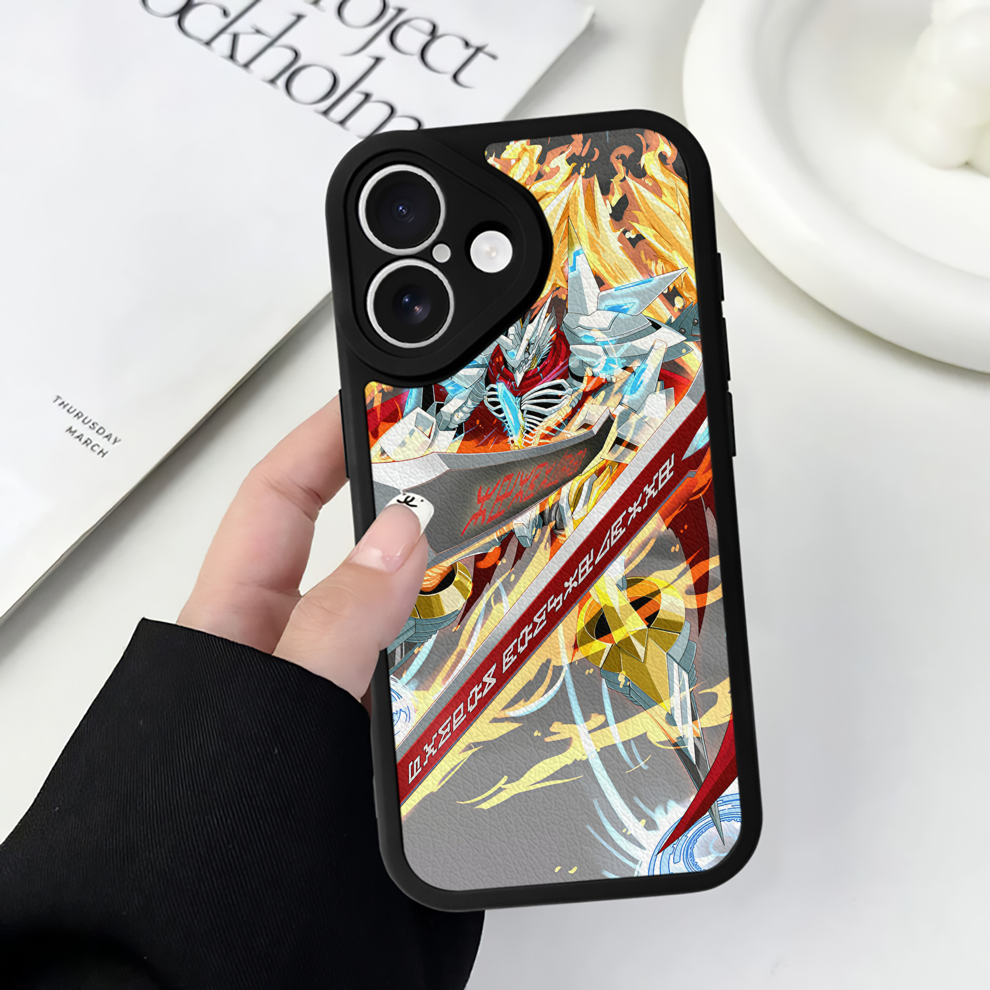 （画像用） Digimon デジタルモンスター/デジモン 【iPhone 16シリーズ対応】シリコンスマホケース（レザー調） 材質：シリコン
